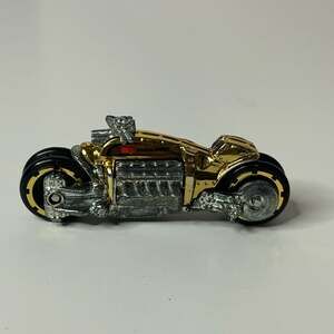 Hot Wheels 2005 Collector #176 Dodge Tomahawk Gold Motorcycle Diecast